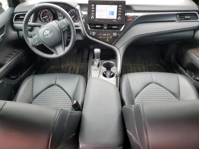 4T1G11AK2RU236099 - 2024 TOYOTA CAMRY SE NIGHT SHADE SILVER photo 8