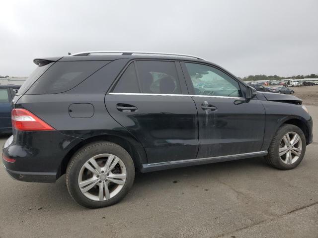 4JGDA5HB8DA114714 - 2013 MERCEDES-BENZ ML 350 4MATIC BLACK photo 3