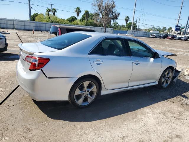 4T1BF1FK2EU726931 - 2014 TOYOTA CAMRY L SILVER photo 3