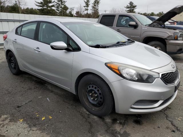 KNAFK4A66F5282006 - 2015 KIA FORTE LX SILVER photo 4