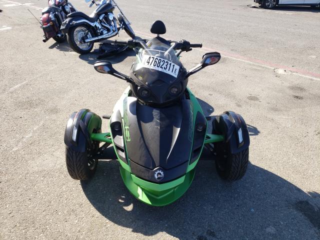 2BXNABC10DV000358 - 2013 CAN-AM SPYDER ROA RS GREEN photo 2