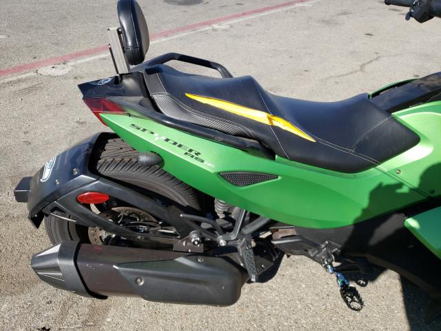 2BXNABC10DV000358 - 2013 CAN-AM SPYDER ROA RS GREEN photo 9