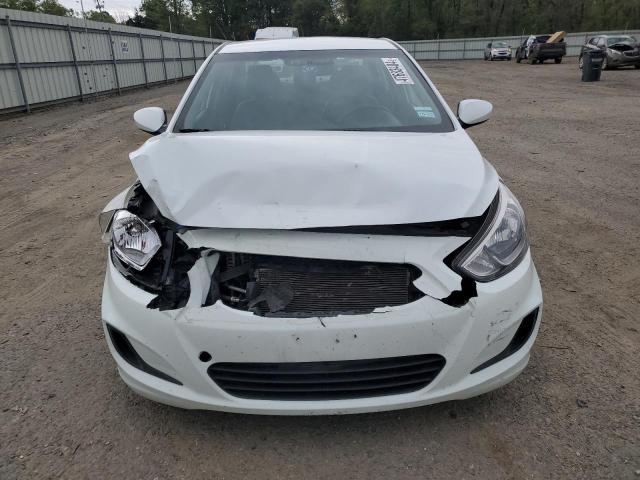 KMHCT4AE0HU334132 - 2017 HYUNDAI ACCENT SE WHITE photo 5