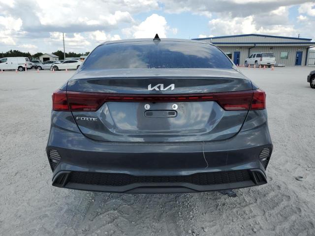 3KPF24AD5PE580733 - 2023 KIA FORTE LX GRAY photo 6