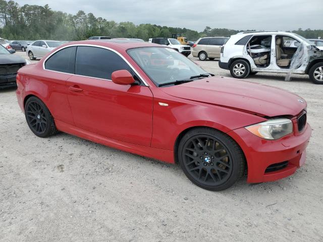 WBAUC9C53CVM11479 - 2012 BMW 135 I RED photo 4