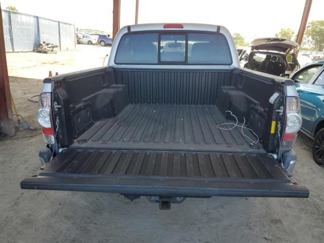 5TFJU4GN8BX008178 - 2011 TOYOTA TACOMA DOUBLE CAB PRERUNNER SILVER photo 6