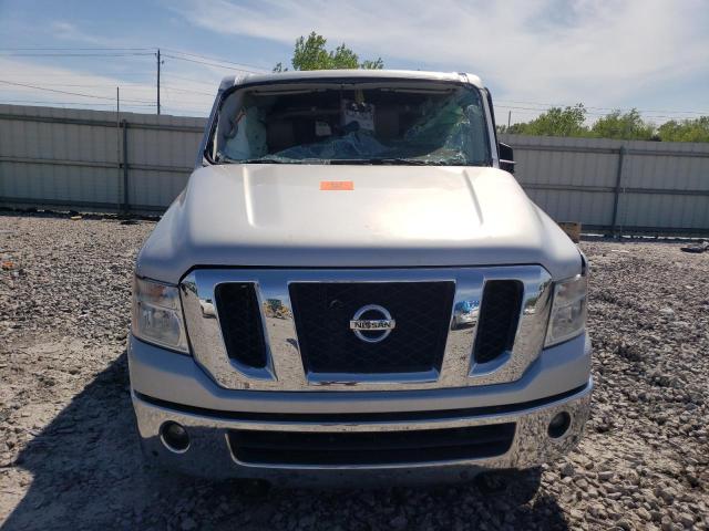 5BZAF0AA0KN850372 - 2019 NISSAN NV 3500 SILVER photo 5