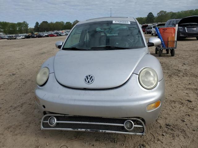 3VWDD21C41M469128 - 2001 VOLKSWAGEN NEW BEETLE GLX 银色 照片 5