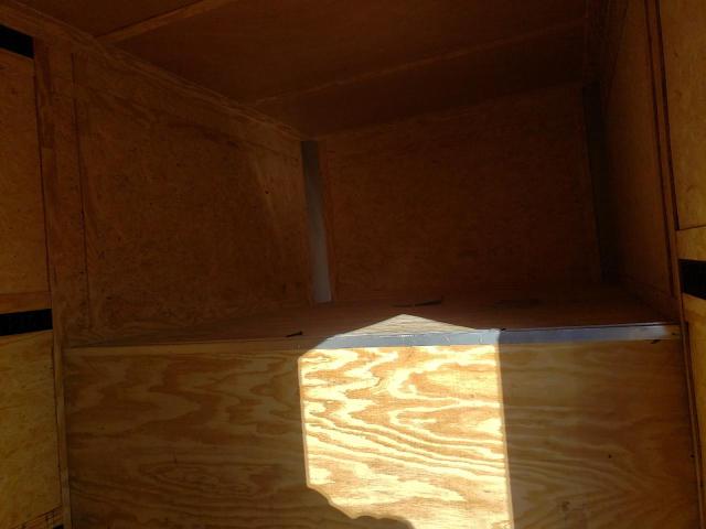 5WKGE3220P1078759 - 2022 TRAIL KING ENCLOSED შავი ფოტო 5