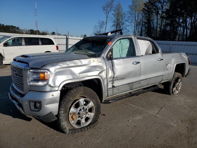 1GT12UEY7JF170018 - 2018 GMC SIERRA K2500 DENALI SILVER photo 1