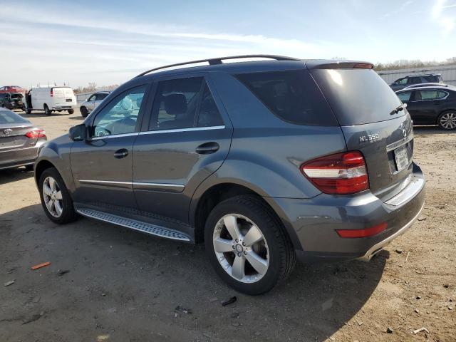 4JGBB8GB9AA573981 - 2010 MERCEDES-BENZ ML 350 4MATIC GRAY photo 2