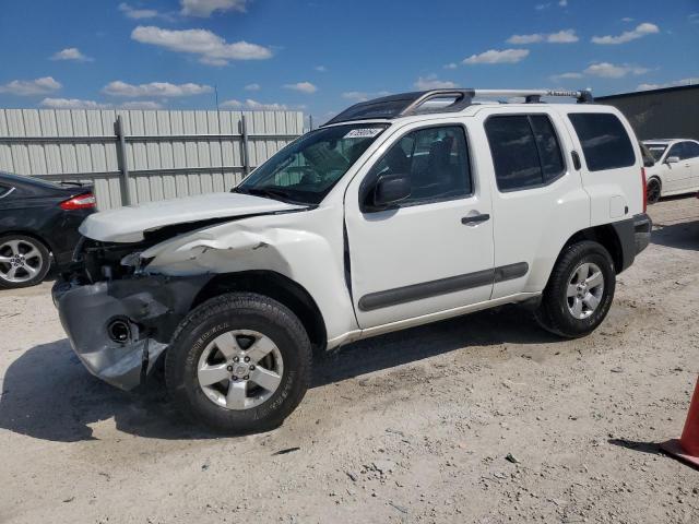 5N1AN0NU2DN825639 - 2013 NISSAN XTERRA X WHITE photo 1