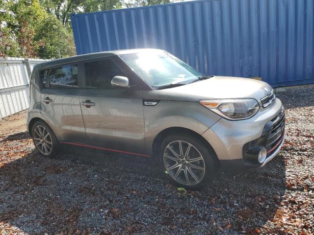 KNDJX3AA8K7682855 - 2019 KIA SOUL ! GRAY photo 4