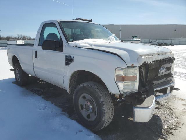 1FTNF21568ED22909 - 2008 FORD F250 SUPER DUTY WHITE photo 4