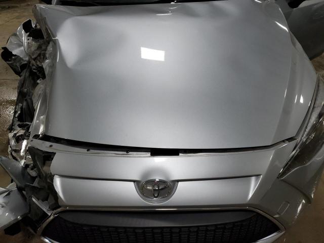 3MYDLBYV5LY708258 - 2020 TOYOTA YARIS L SILVER photo 11