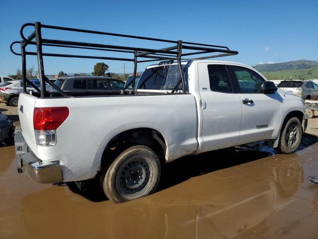 5TFRM5F16DX057440 - 2013 TOYOTA TUNDRA DOUBLE CAB SR5 WHITE photo 3