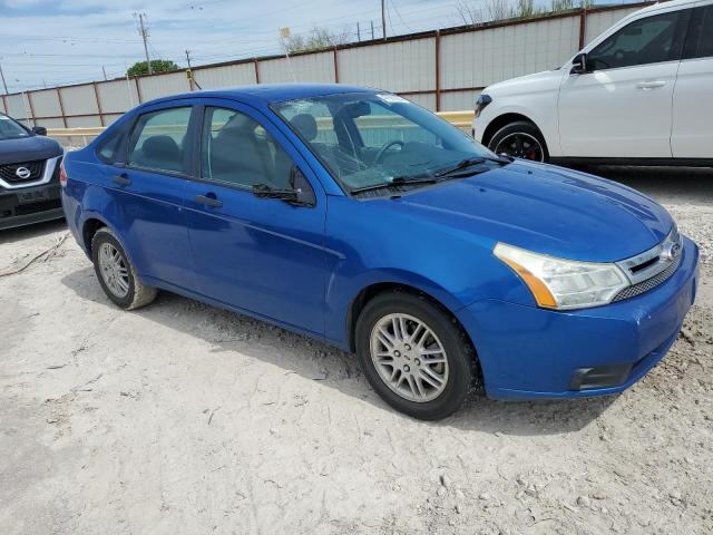 1FAHP3FN8BW147580 - 2011 FORD FOCUS SE BLUE photo 4