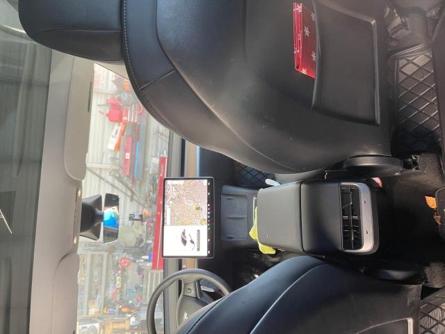 7SAYGDEE2NF359386 - 2022 TESLA MODEL Y رمادي صورة 9