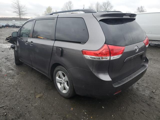 5TDKK3DCXES462661 - 2014 TOYOTA SIENNA LE GRAY photo 2