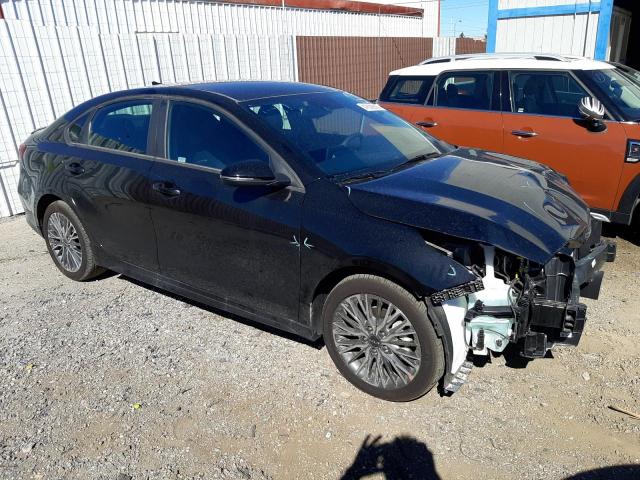 3KPF54AD1PE578338 - 2023 KIA FORTE GT LINE BLACK photo 4