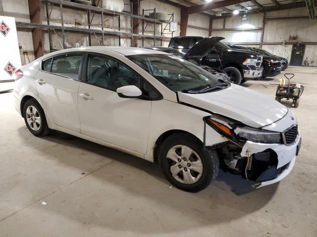 3KPFK4A74HE010833 - 2017 KIA FORTE LX WHITE photo 4