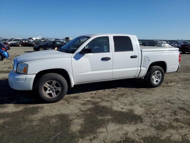 1D7HE48N86S640696 - 2006 DODGE DAKOTA QUAD SLT WHITE photo 1