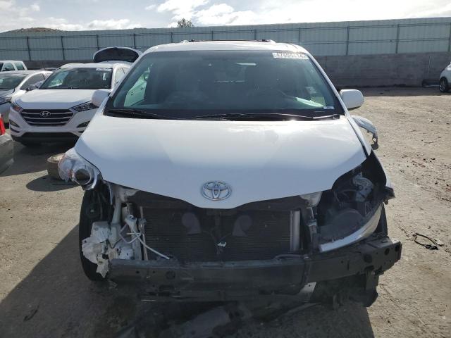 5TDKZ3DCXHS793997 - 2017 TOYOTA SIENNA LE WHITE photo 5