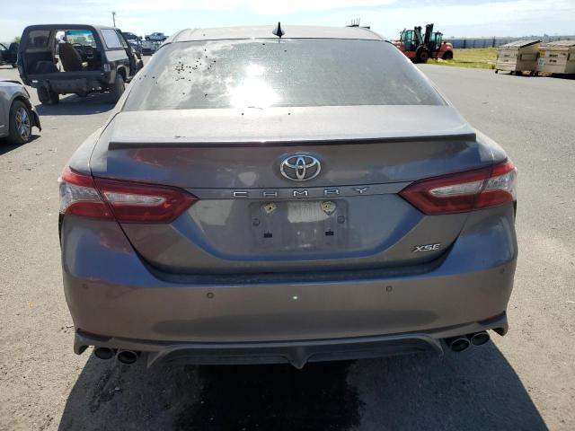 4T1B61HK7JU012770 - 2018 TOYOTA CAMRY XSE GRAY photo 6