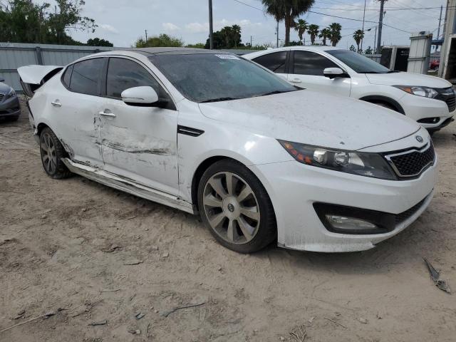 5XXGR4A69CG049375 - 2012 KIA OPTIMA SX WHITE photo 4