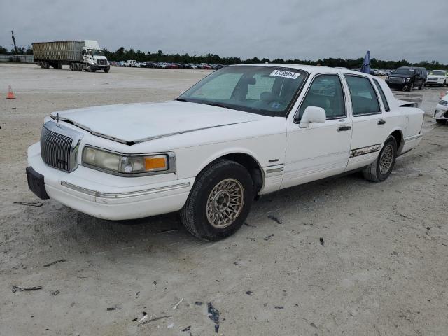 1997 LINCOLN TOWN CAR SIGNATURE, 