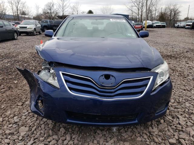 4T1BF3EK3BU685914 - 2011 TOYOTA CAMRY BASE BLUE photo 5