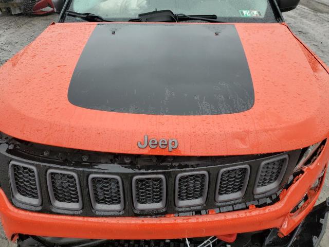 3C4NJDDBXHT641208 - 2017 JEEP COMPASS TRAILHAWK ORANGE photo 11