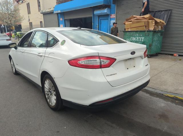 3FA6P0UU4FR261035 - 2015 FORD FUSION S HYBRID WHITE photo 3