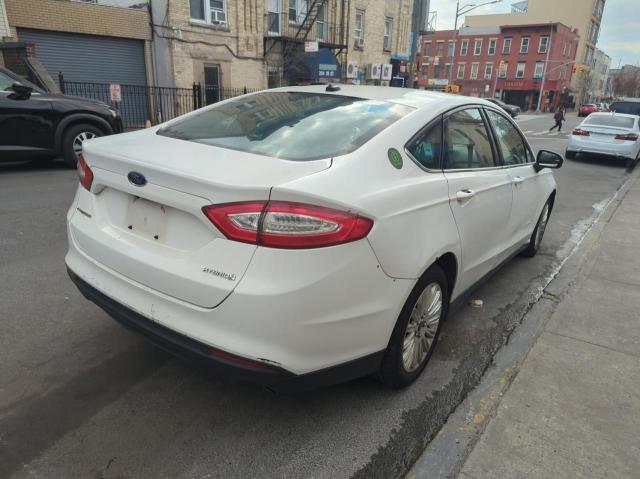 3FA6P0UU4FR261035 - 2015 FORD FUSION S HYBRID WHITE photo 4