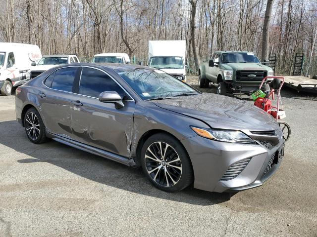 4T1B11HK3JU515243 - 2018 TOYOTA CAMRY L GRAY photo 4