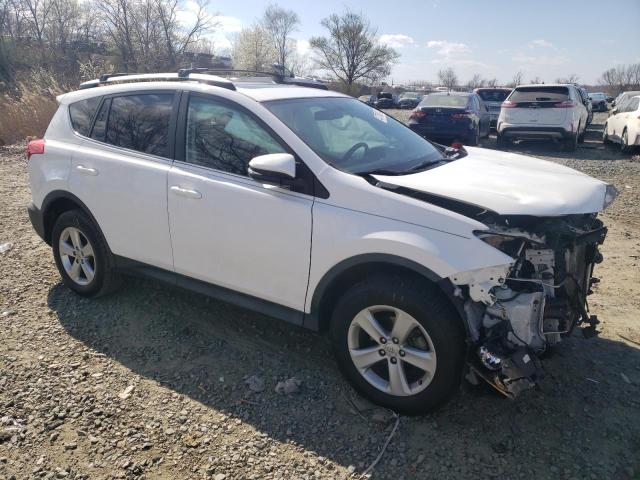 2T3RFREVXEW166964 - 2014 TOYOTA RAV4 XLE WHITE photo 4