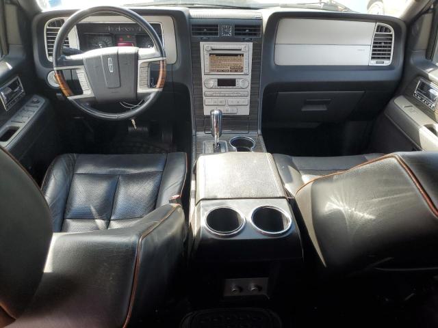 5LMFU28507LJ07691 - 2007 LINCOLN NAVIGATOR SILVER photo 8