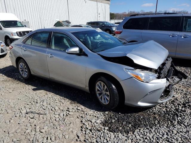 4T1BF1FK1HU674650 - 2017 TOYOTA CAMRY LE SILVER photo 4