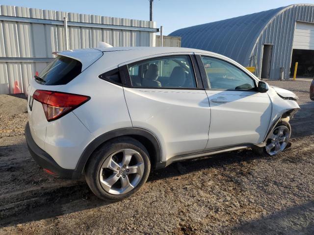 3CZRU5H35GM701979 - 2016 HONDA HR-V LX WHITE photo 3