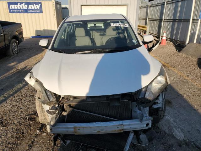 3CZRU5H35GM701979 - 2016 HONDA HR-V LX WHITE photo 5