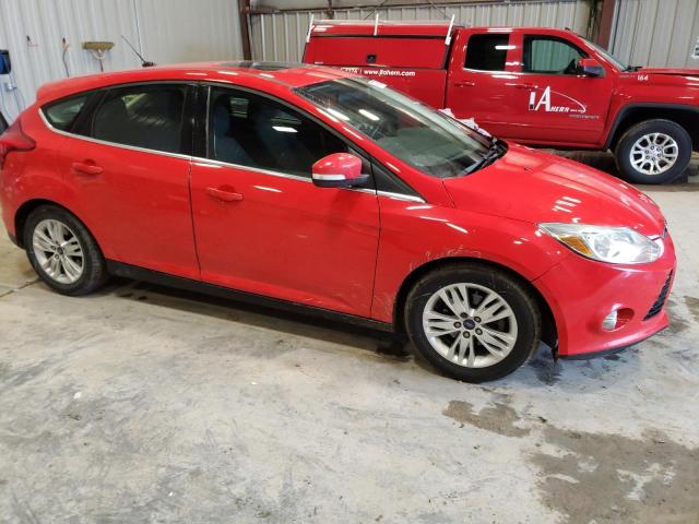 1FAHP3M28CL431352 - 2012 FORD FOCUS SEL RED photo 4