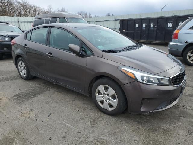 3KPFK4A76HE108049 - 2017 KIA FORTE LX BROWN photo 4