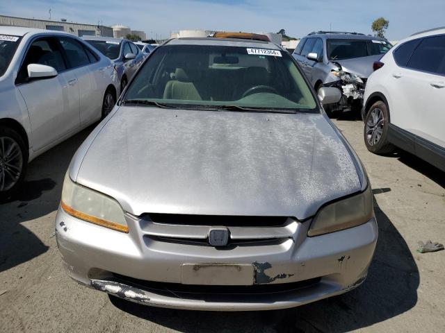 1HGCG1651WA018836 - 1998 HONDA ACCORD EX SILVER photo 5