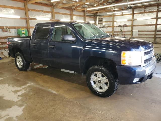 2GCEK13M471580615 - 2007 CHEVROLET SILVERADO K1500 CREW CAB BLUE photo 4