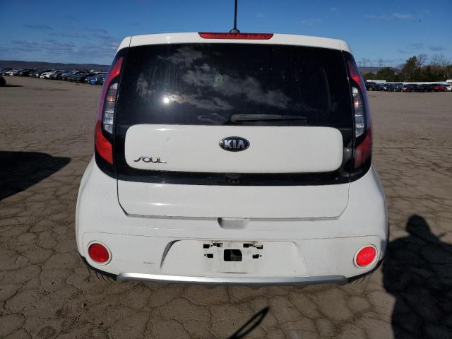 KNDJP3A53J7506023 - 2018 KIA SOUL + WHITE photo 6