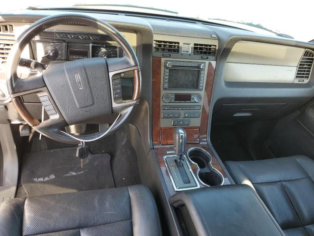 5LMJJ2J57DEL05729 - 2013 LINCOLN NAVIGATOR თეთრი ფოტო 8