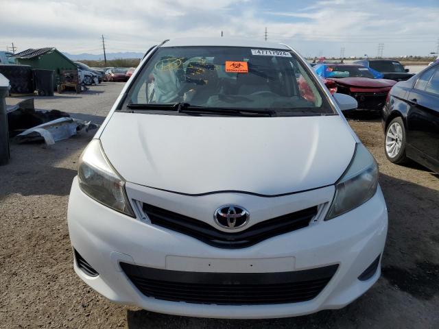 JTDKTUD38DD569057 - 2013 TOYOTA YARIS WHITE photo 5