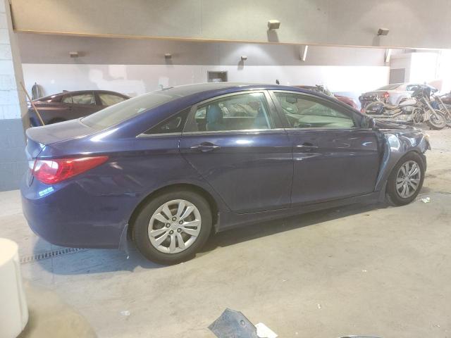 5NPEB4AC8DH556761 - 2013 HYUNDAI SONATA GLS BLUE photo 3