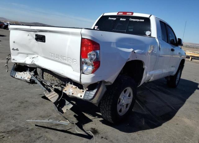 5TFUY5F11JX718527 - 2018 TOYOTA TUNDRA DOUBLE CAB SR/SR5 WHITE photo 3