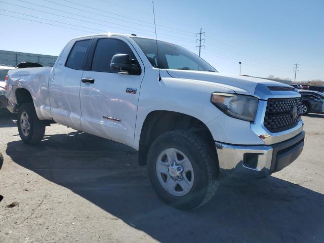 5TFUY5F11JX718527 - 2018 TOYOTA TUNDRA DOUBLE CAB SR/SR5 WHITE photo 4